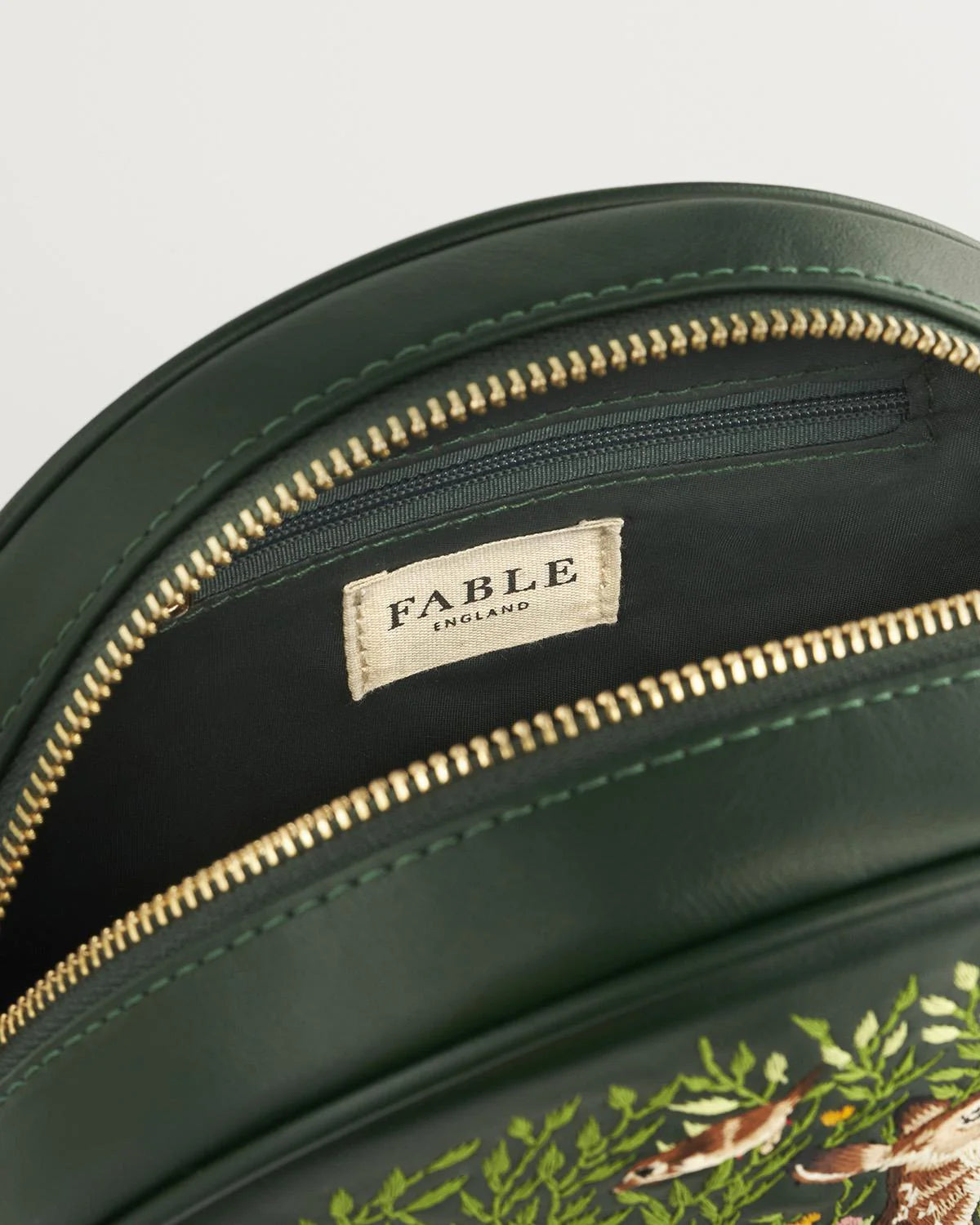 Sac brodé faon vert