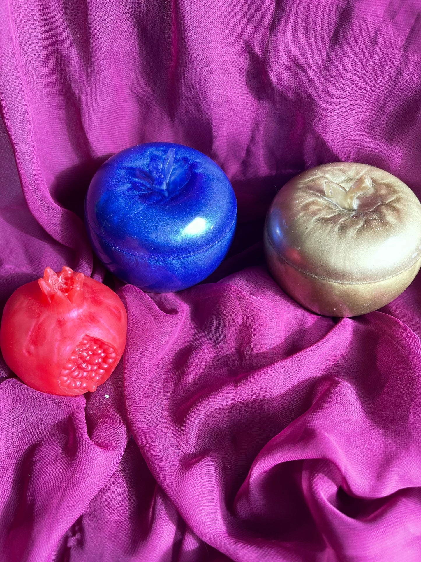 Boîte Pomme et Grenade : objet d’autel