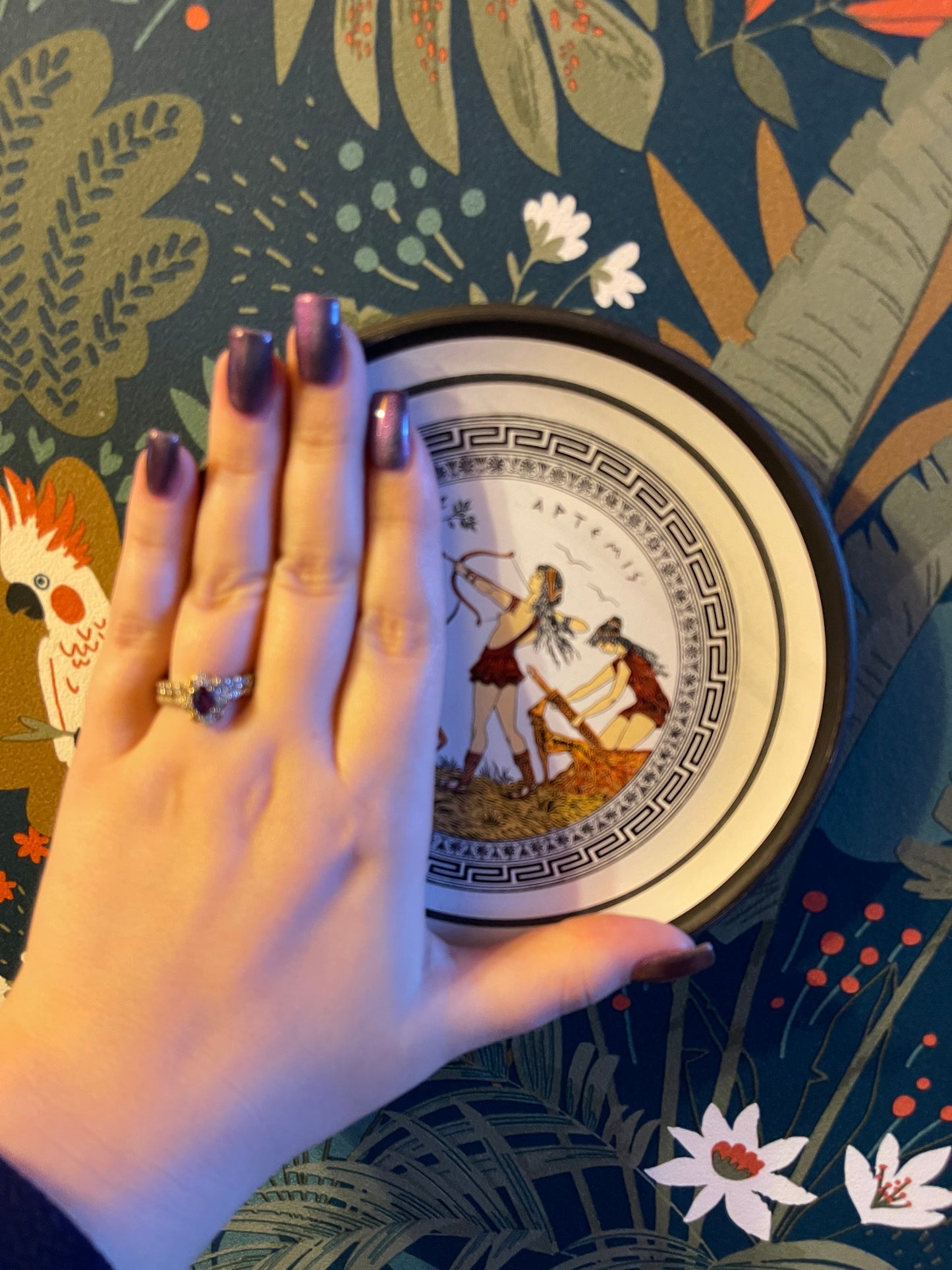 Assiette Artémis fond blanc