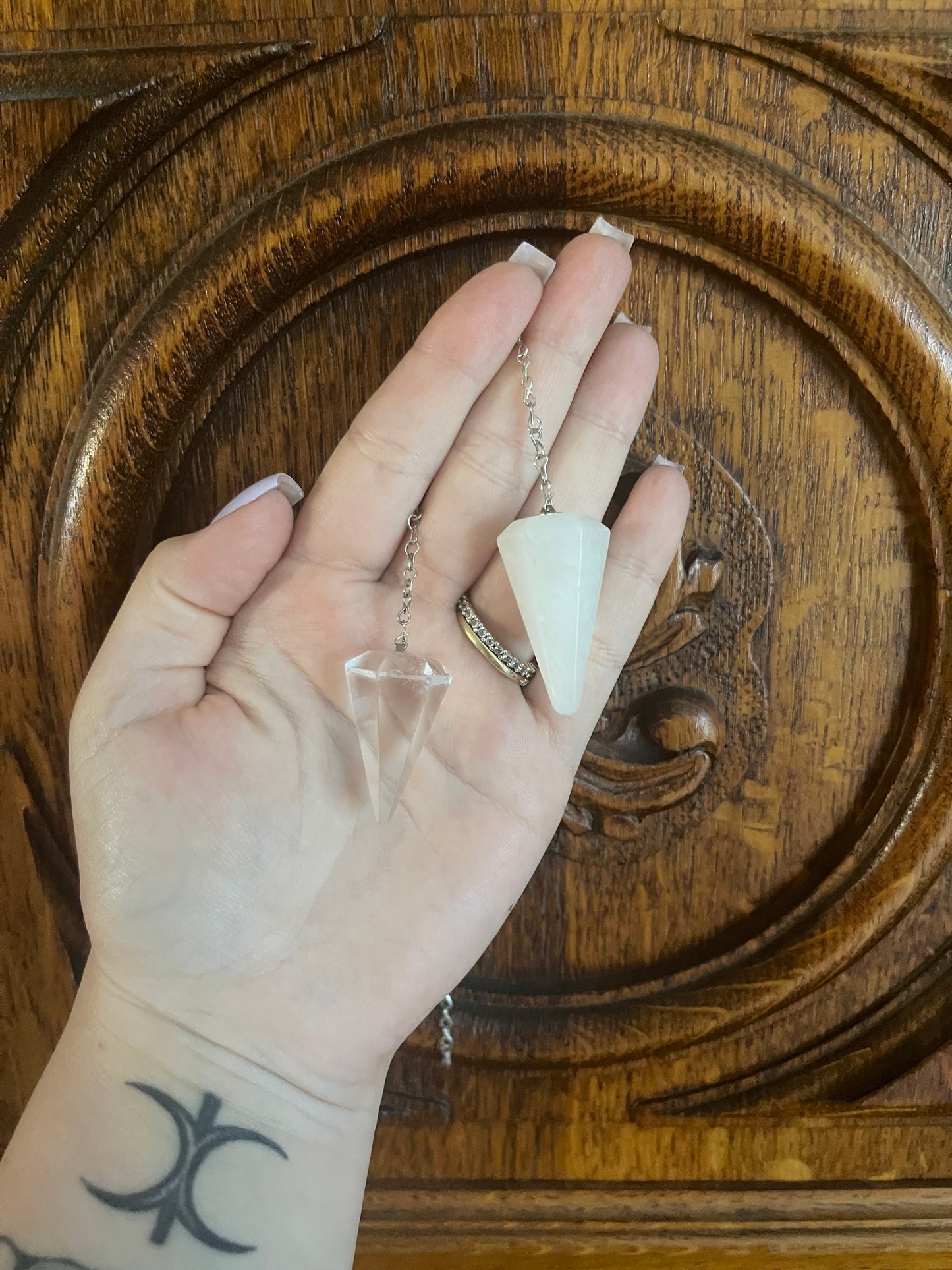 Pendules divinatoires