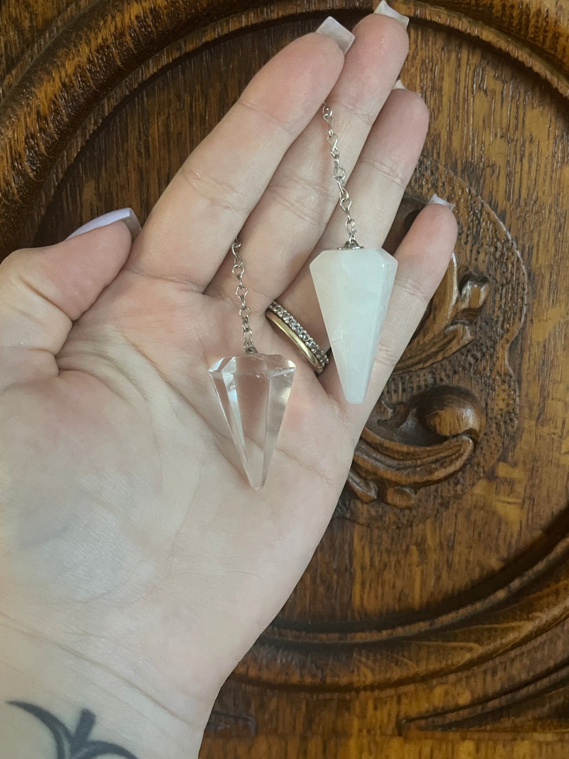 Pendules divinatoires